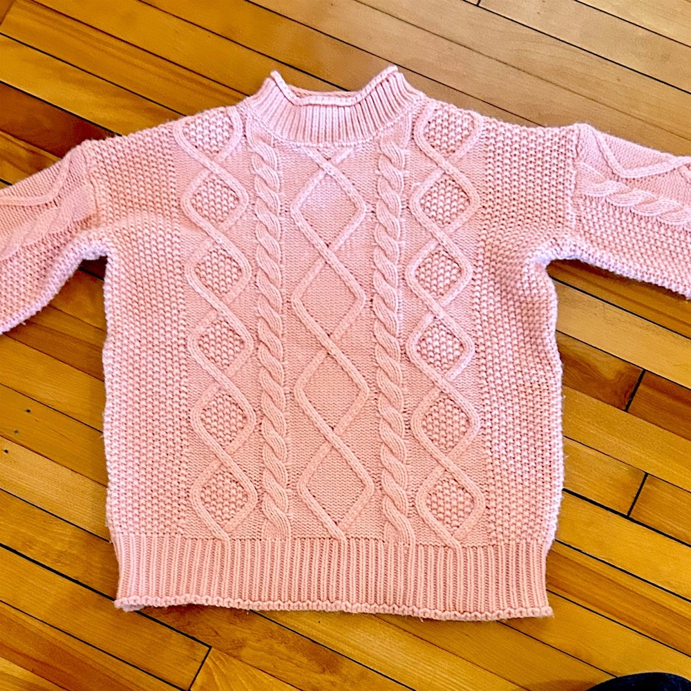 Pink cable knit sweater women’s crew neck